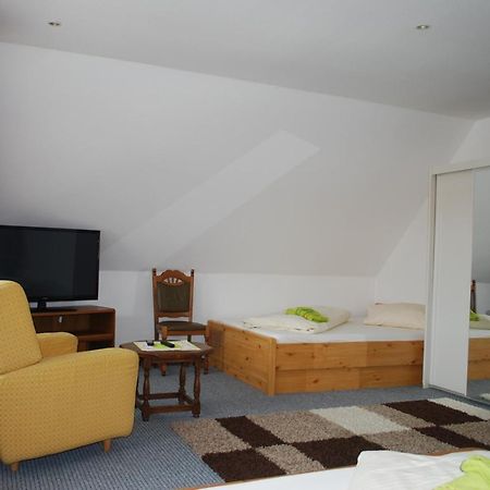 Landhotel Bienstadt Georgenthal  Kültér fotó